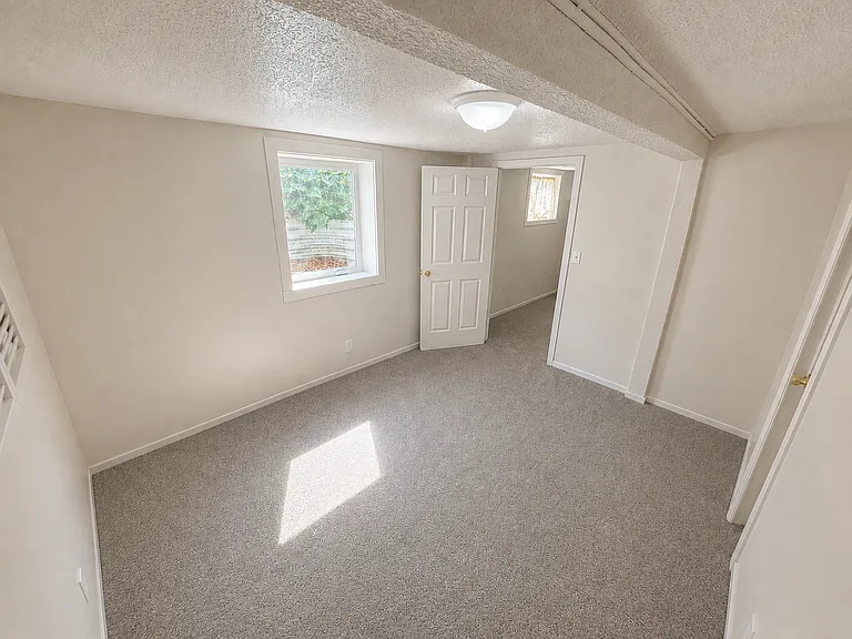 407 Sycamore St — Photo 10