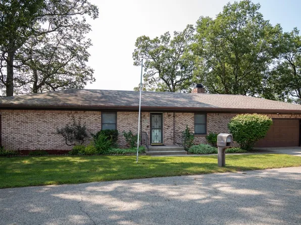 1721 Colonial Dr, Rochester, IN 46975