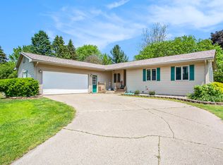2280 Westover Dr, Ionia, MI