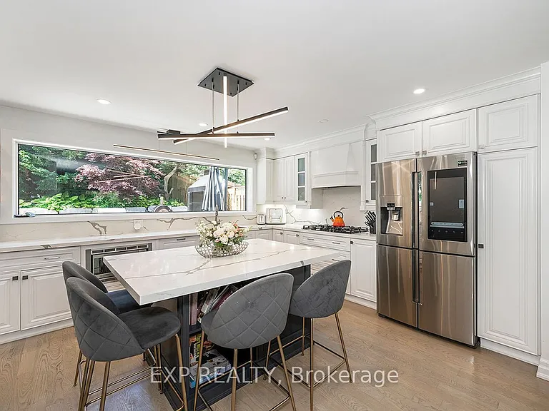 1410 Petrie Way — Photo 21