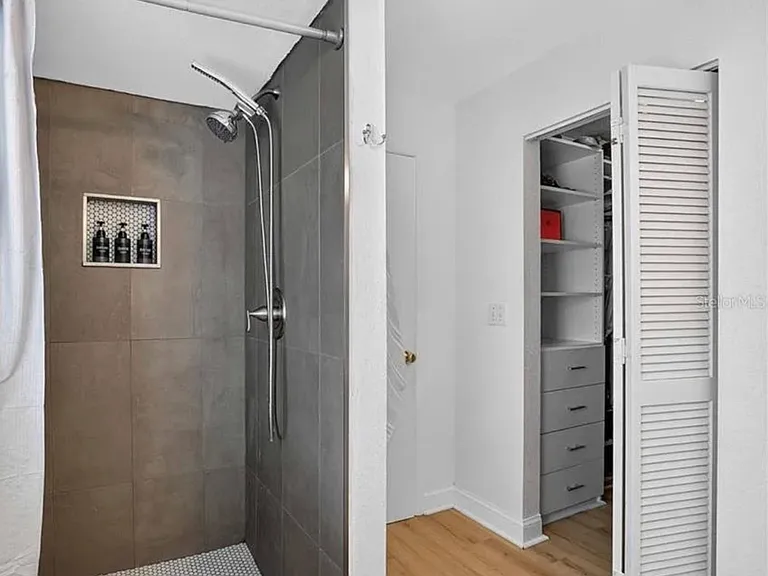 885 Fairfax Ter NW — Photo 12
