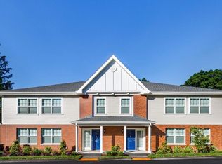 304 Ellery Ct, Chestnut Hill, MA 02467