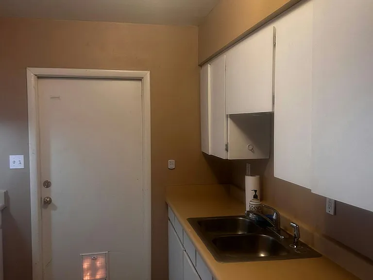 1173 N 4th St — Photo 5