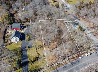 585 Franklinville Rd, Laurel, NY 11948