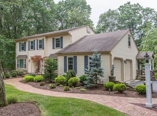 10 Laurel Dr, Long Valley, NJ 07853