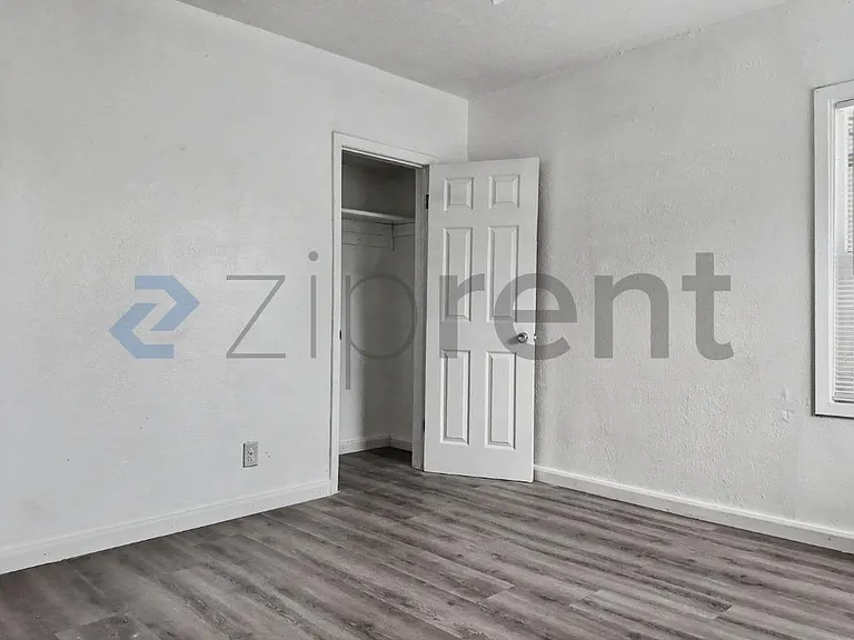 4309 32nd St — Photo 21