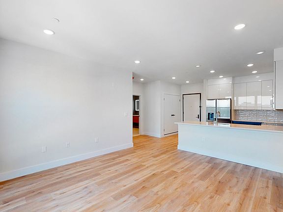 5th image of 333 Bergen Blvd APT 206