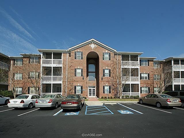 1st image of 1555 Cambridge Lakes Dr