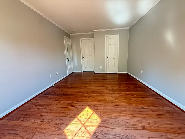 4206 Waltham Ct — Photo 9