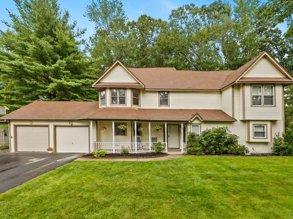 4 Pepper Bush Way, South Windsor, CT 06074