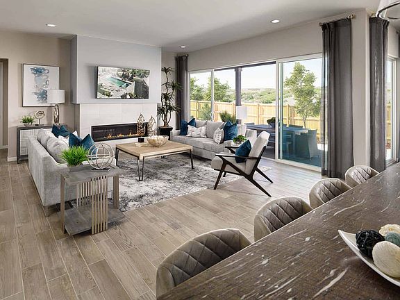 Plan 5802 - Great Room with Optional Covered Patio