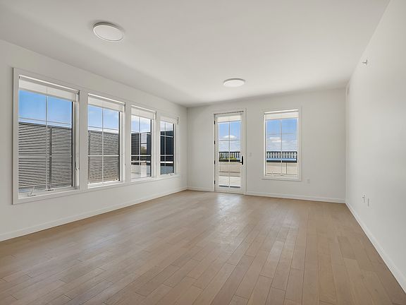 2nd image of 7 S Highland Ave Unit 304