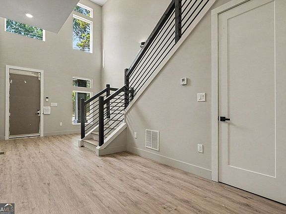 3rd image of 2402 Lynn Iris Dr