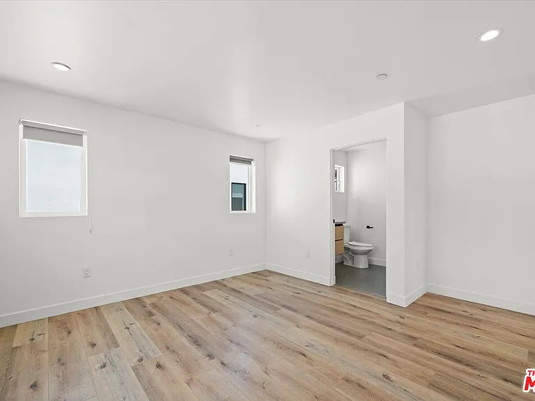 839 N McCadden Pl #B — Photo 13