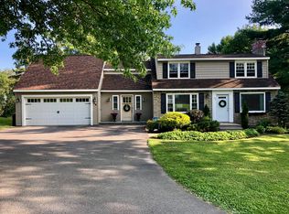 24 Benton Cir, Utica, NY 13501