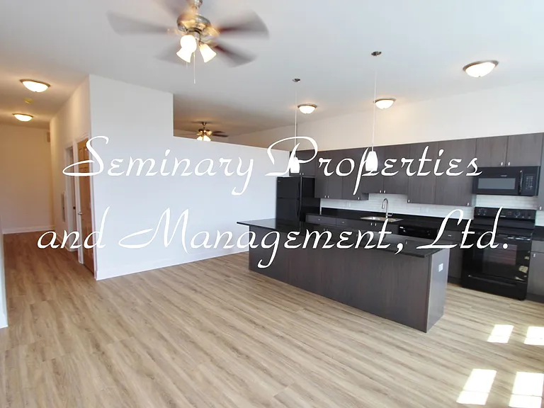 Prime Southport Corridor newer construction one-bedroom's — Photo 2