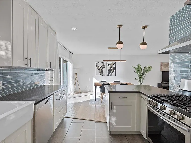 5313 Harvest Ln — Photo 12