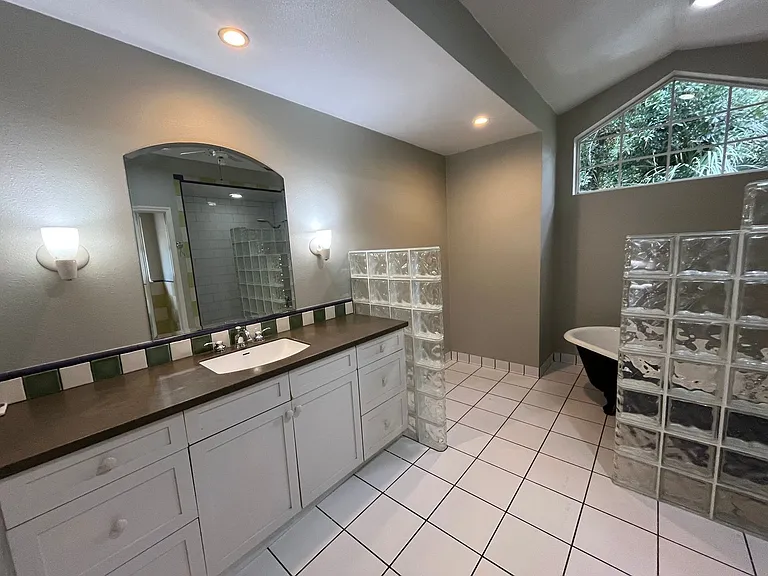 3801 Donna Lynn Ln — Photo 17