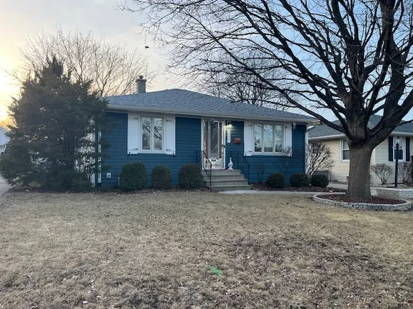 1813 Oakland Ave, Crest Hill, IL 60403