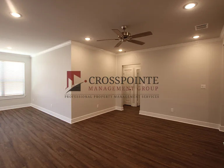731 Freedom Way — Photo 12