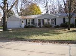 423 E 4th St, Readlyn, IA 50668