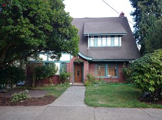 1036 23rd Ave E, Seattle, WA 98112