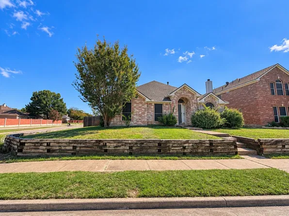 1906 Dartbrook Dr, Rowlett, TX 75089