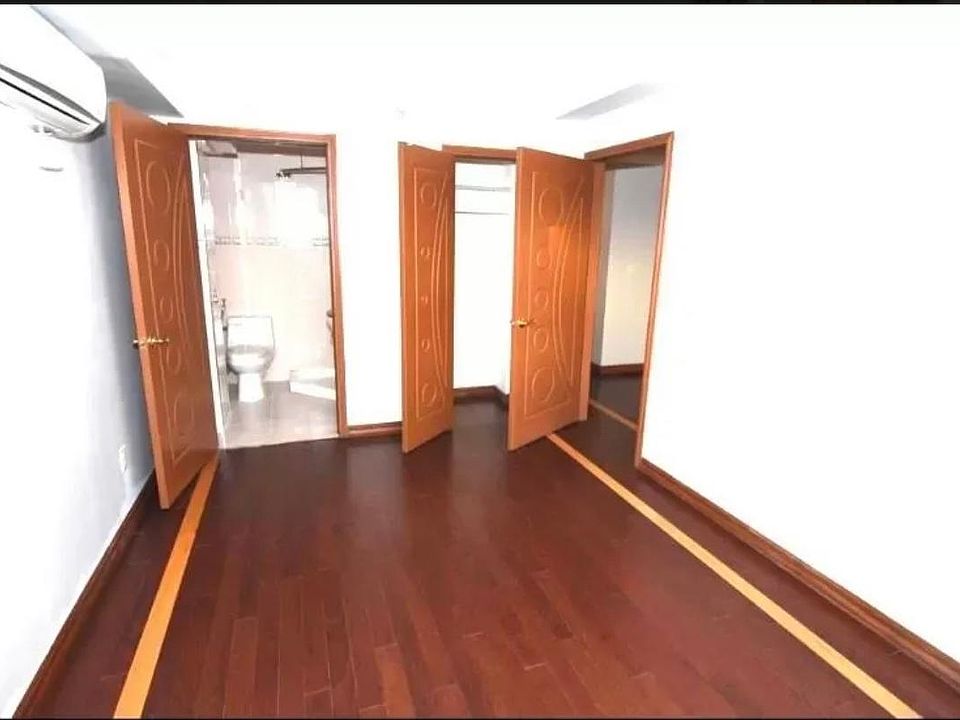 1st image of 1495 E 28th St #7