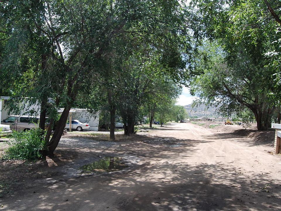 ENTRANCE TO THE PARK