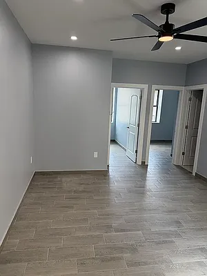 Entry / hallway, photo 1