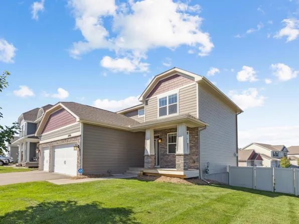 18996 Ivanhoe St NW, Elk River, MN 55330