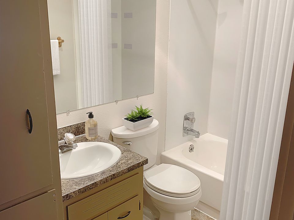 1st image of 1213 S 16th Ave APT 4