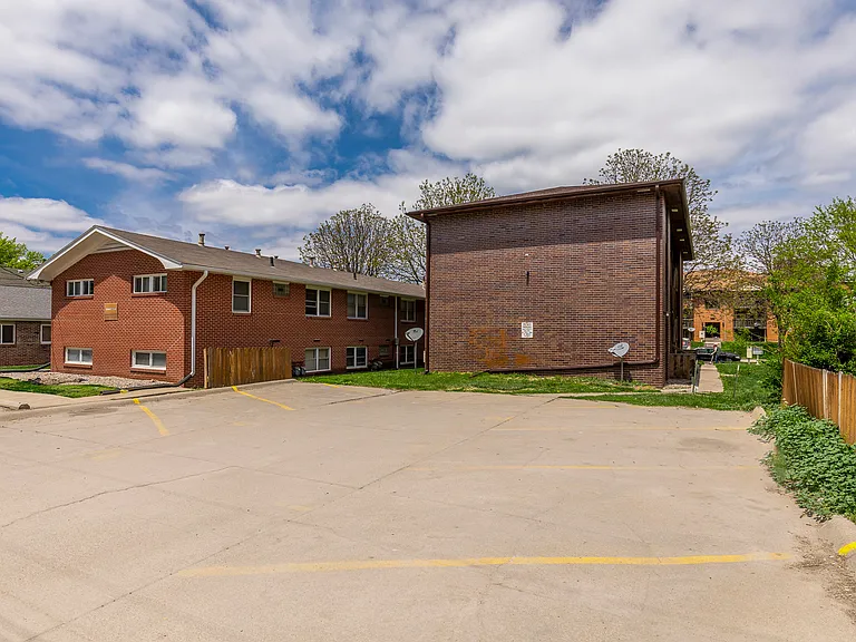 1235 B St #2 — Photo 32