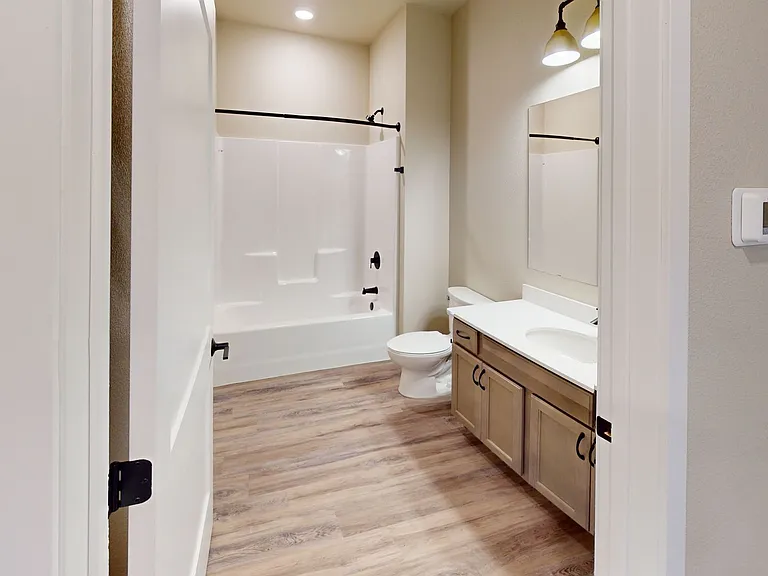 10Bedrock Apartments — Photo 24