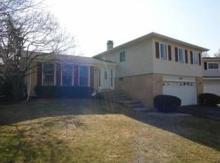 309 Manor Hill Ct, Lombard, IL 60148