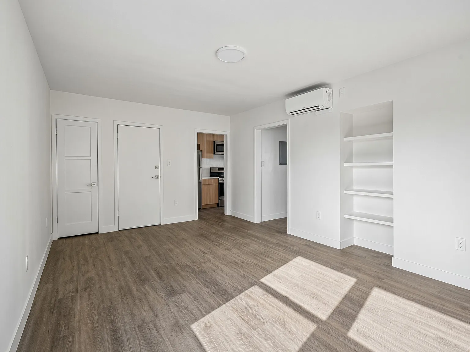 1 bed, 900 sqft, $2,695 — Photo 2