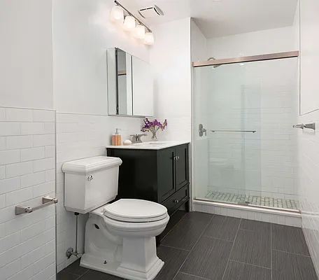 Rented by Compass | media 7