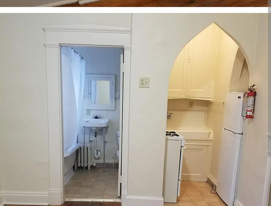 1st image of 126 E 6th St