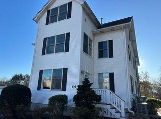 139 Linden St #2, Wellesley, MA 02482