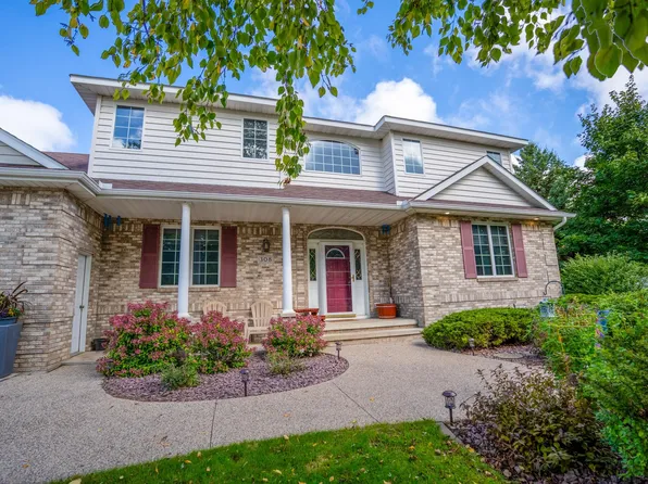 308 Country Club Dr NE, Willmar, MN 56201