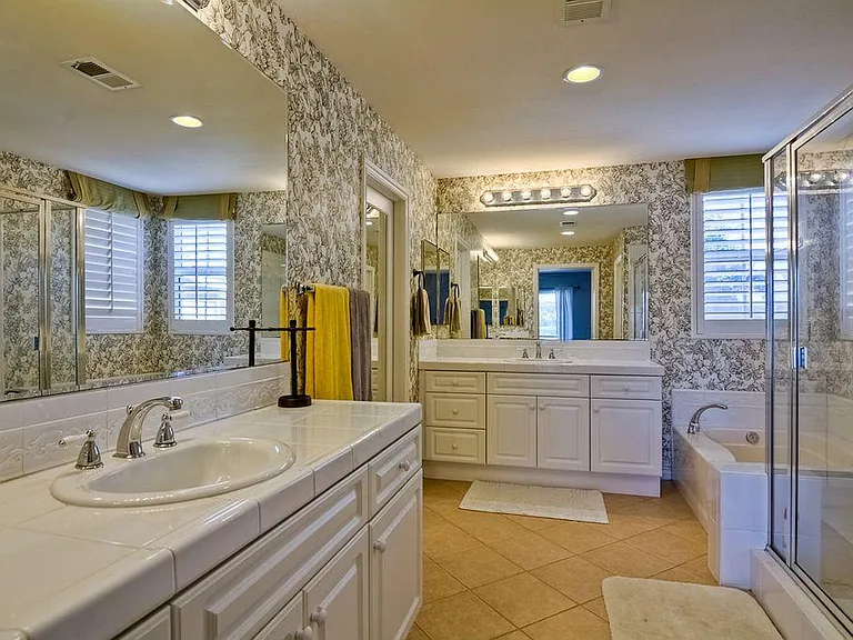 5216 Topsail Dr — Photo 20