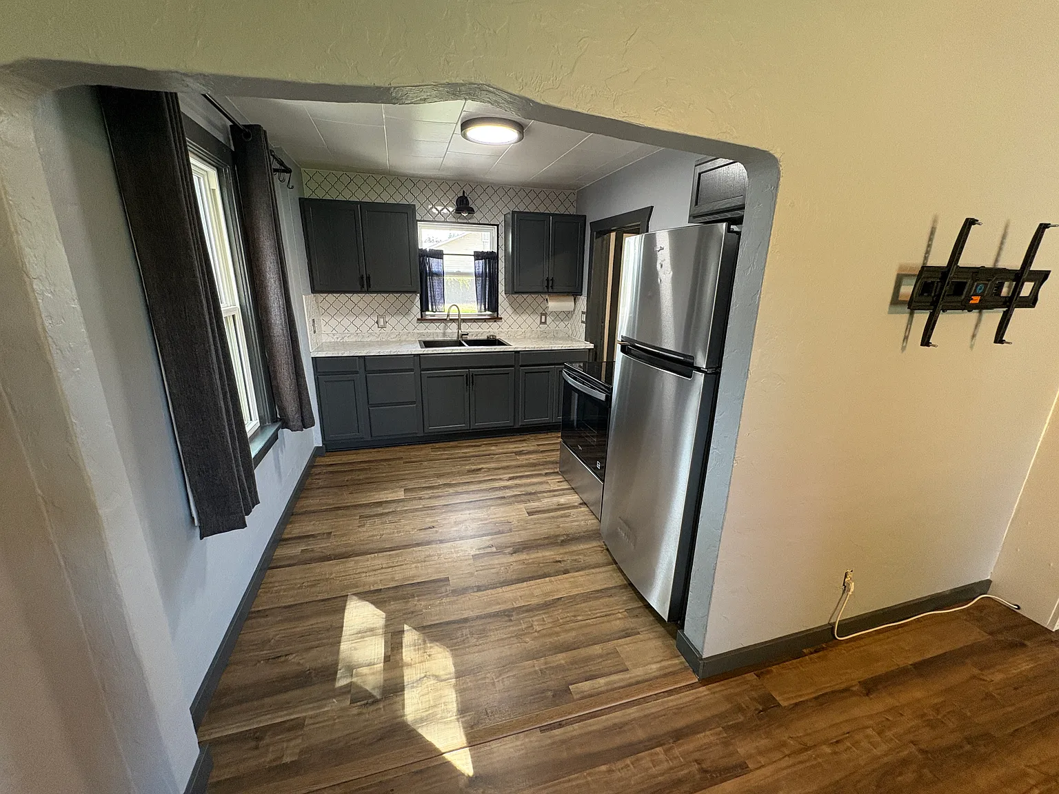 2 bed, 780 sqft, $1,600 — Photo 3