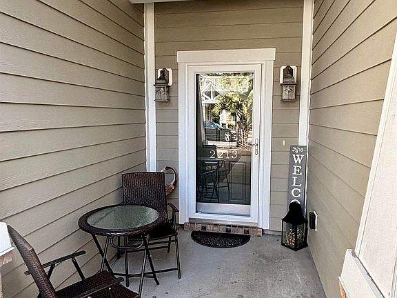 3rd image of 6244 Catalina Dr. #2213
