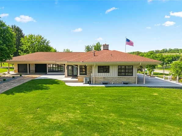 102 Peasant Village Ln, Belle Vernon, PA 15012