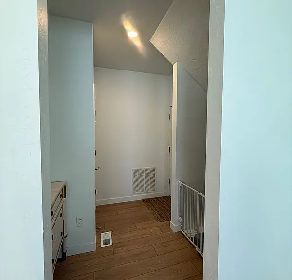 41 E Ferndell St — Photo 16
