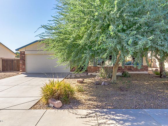 2nd image of 4327 E Meadow Lark Way