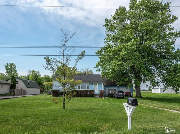 7599 Stewart Rd, Monroe, MI 48162
