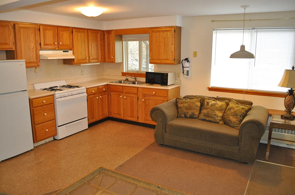 Building Photo - 205 Williams St #1