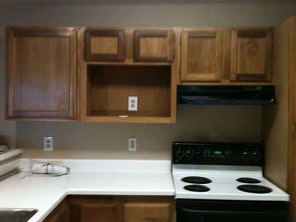 2nd image of 602 Squire Ln Unit G