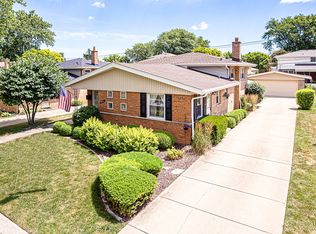 10441 Lawler Ave, Oak Lawn, IL 60453